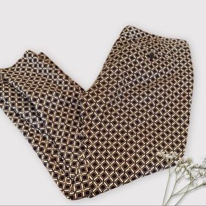 Navy & White Size 10 Capri Pants